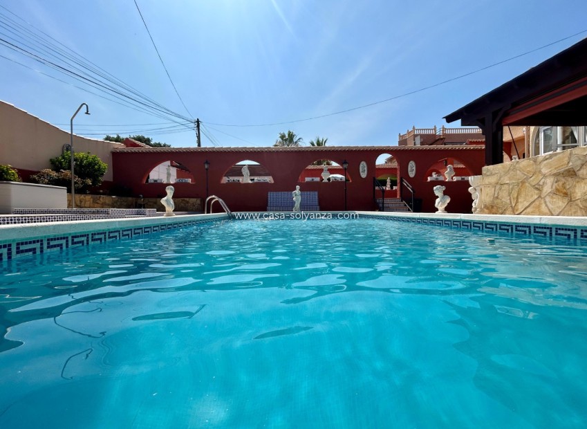 Resale - Villa - El Chaparral - Inland