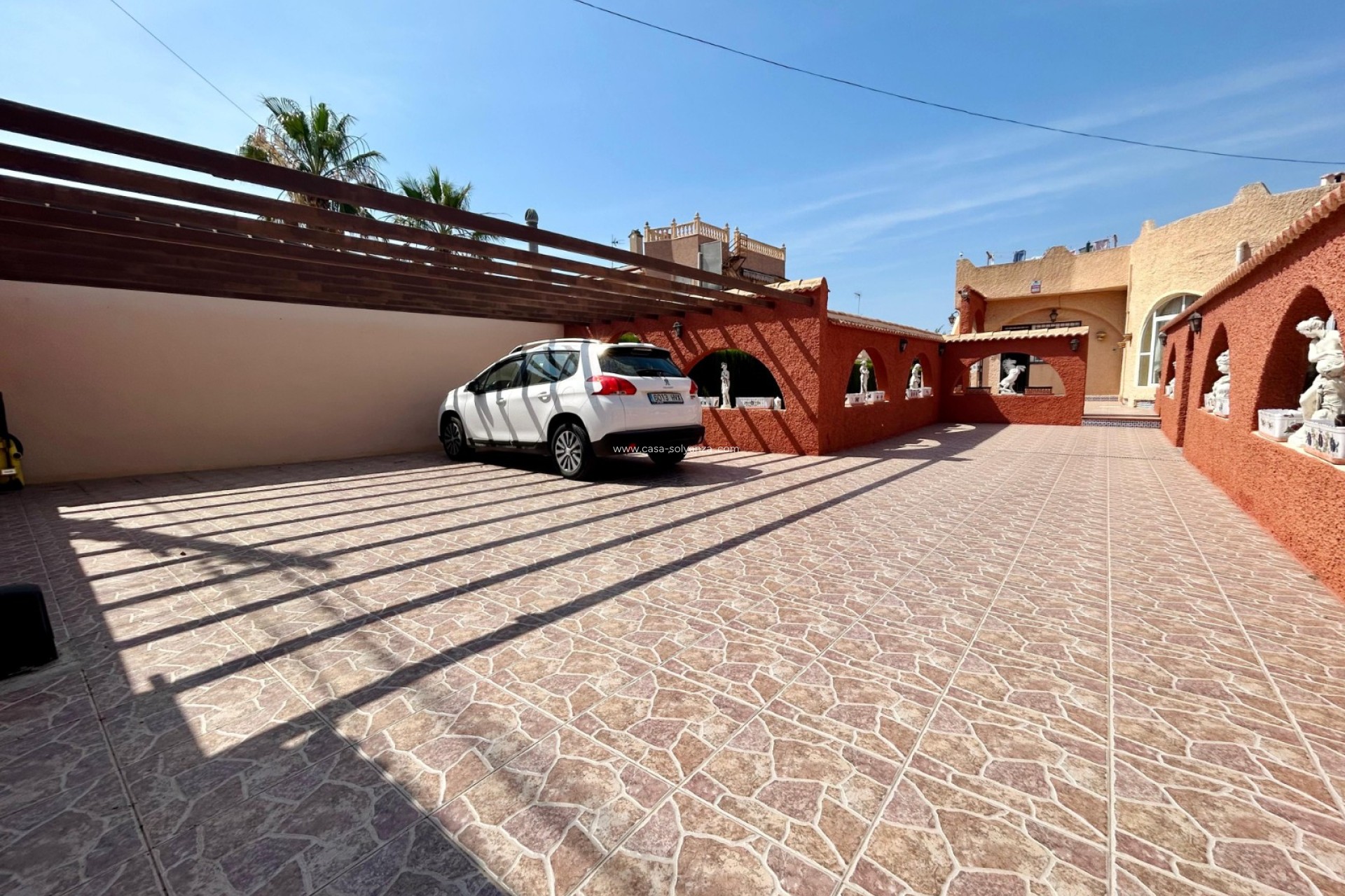Resale - Villa - El Chaparral - Inland