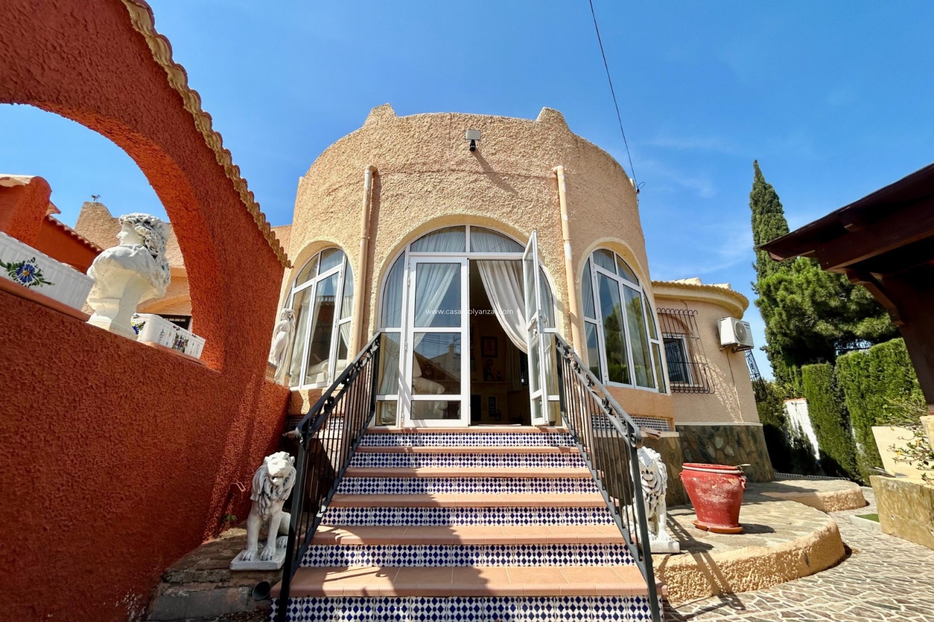 Resale - Villa - El Chaparral - Inland