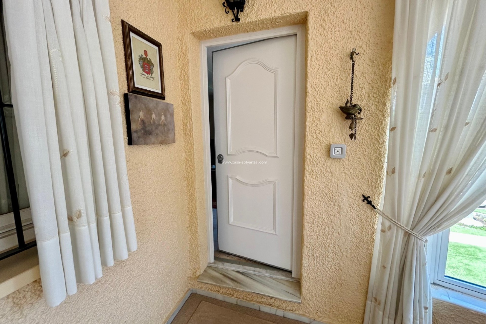 Resale - Villa - El Chaparral - Inland