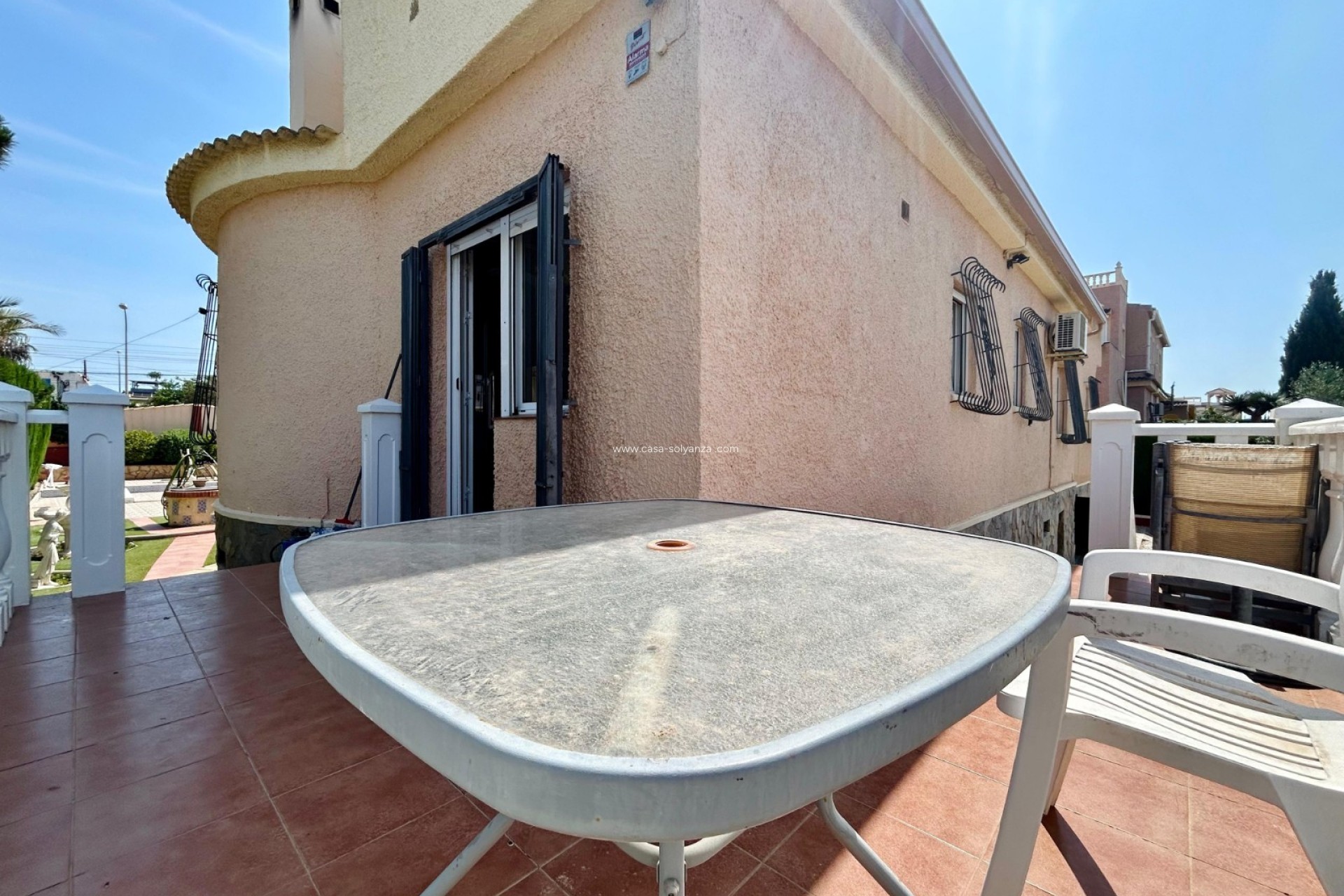 Resale - Villa - El Chaparral - Inland