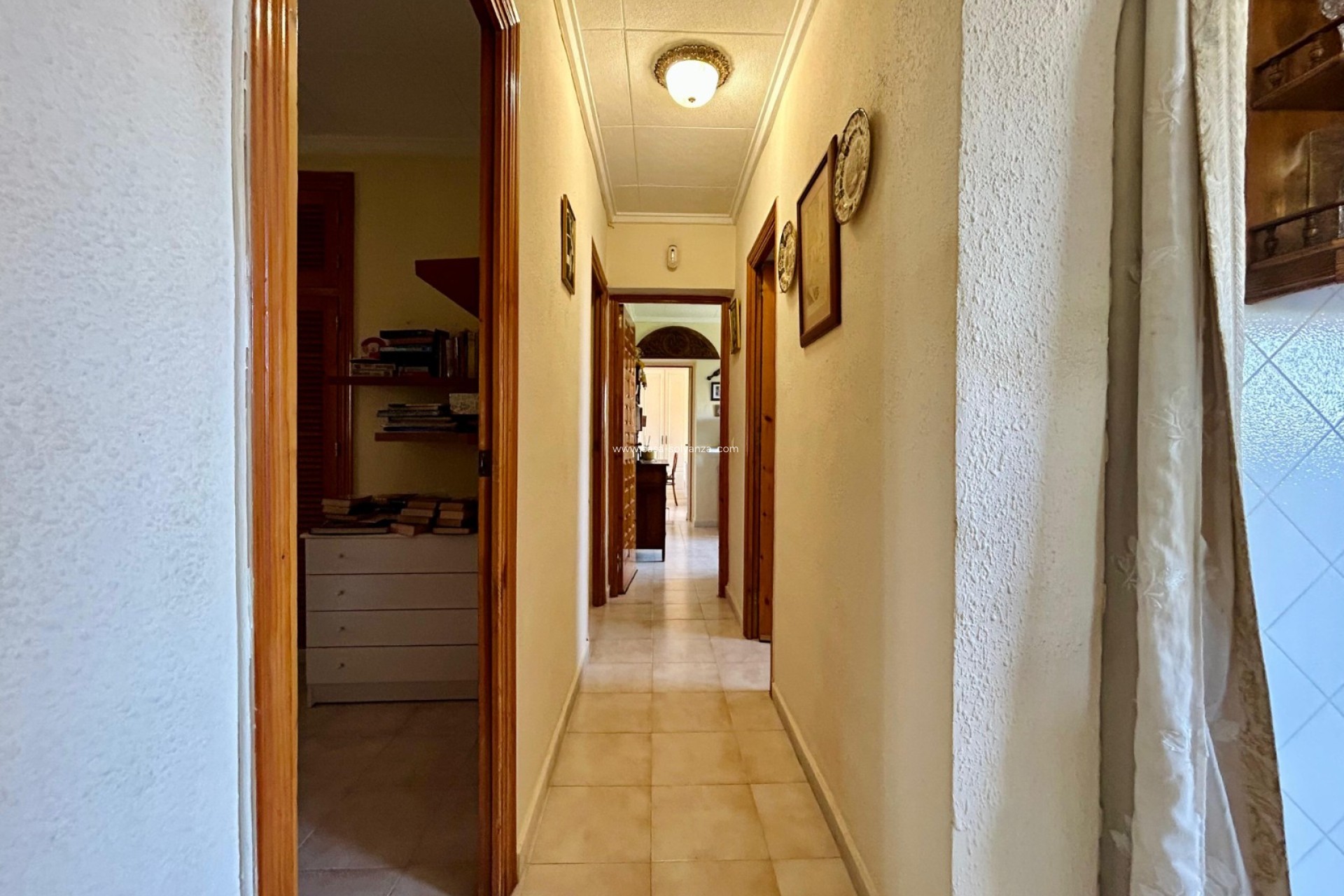 Resale - Villa - El Chaparral - Inland