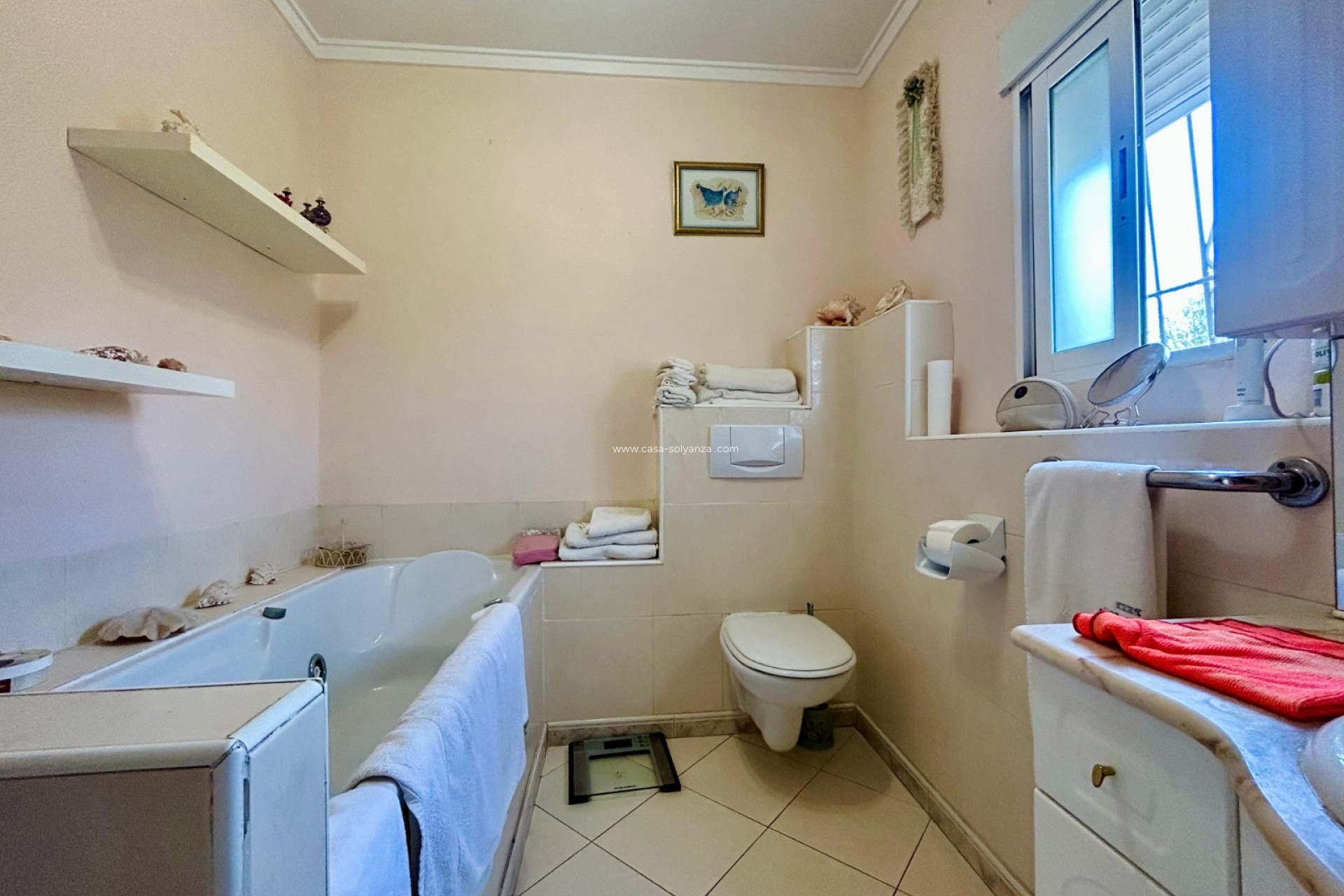 Resale - Villa - El Chaparral - Inland