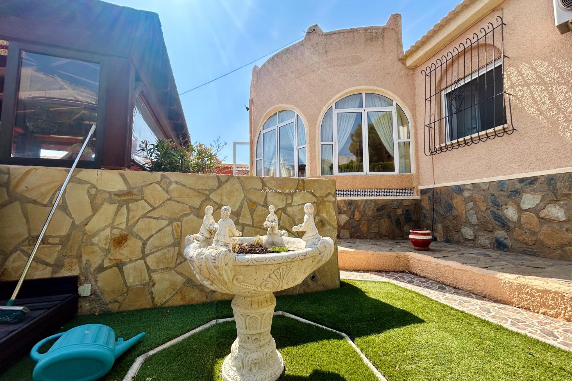 Resale - Villa - El Chaparral - Inland