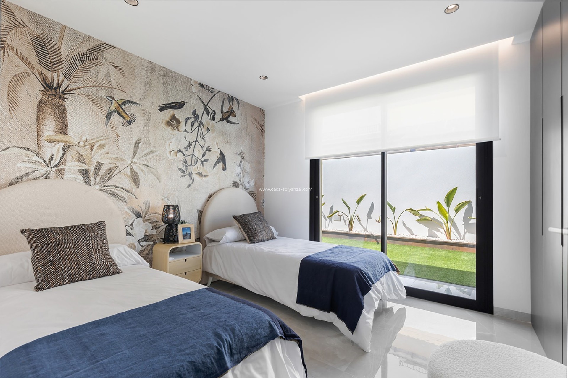 Resale - Villa - El Chaparral - Inland