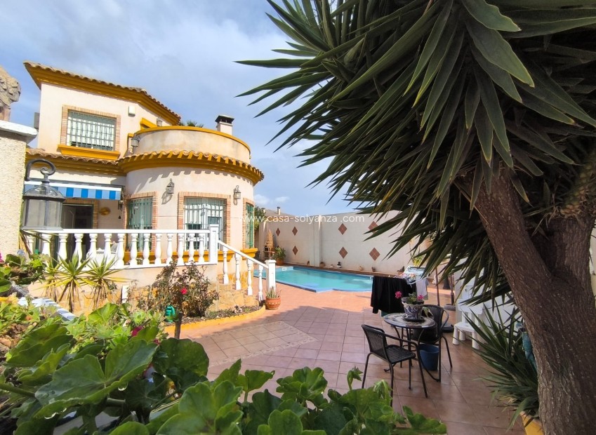Resale - Villa - El Raso - Costa Blanca