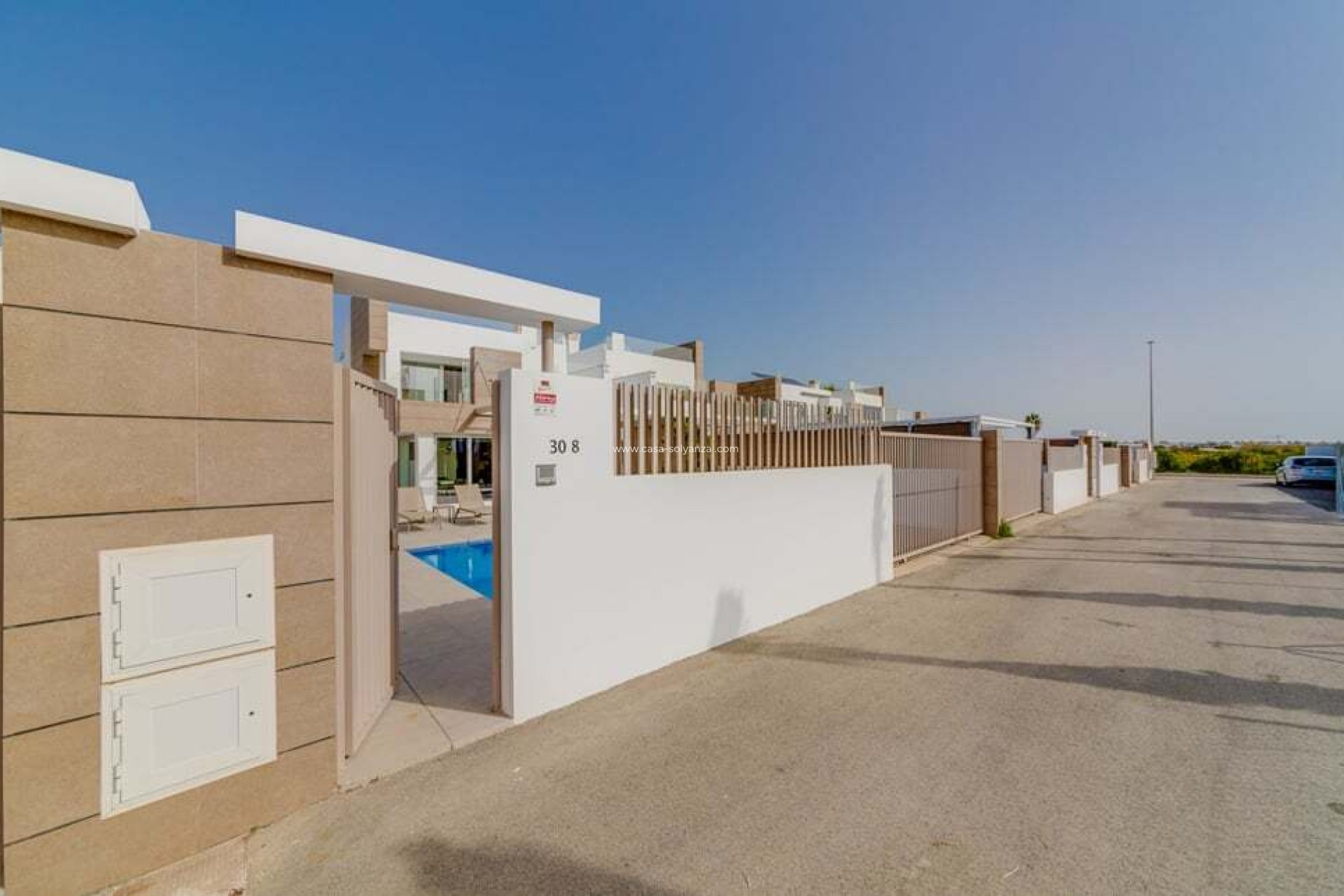 Resale - Villa - El Raso - Guardamar del Segura