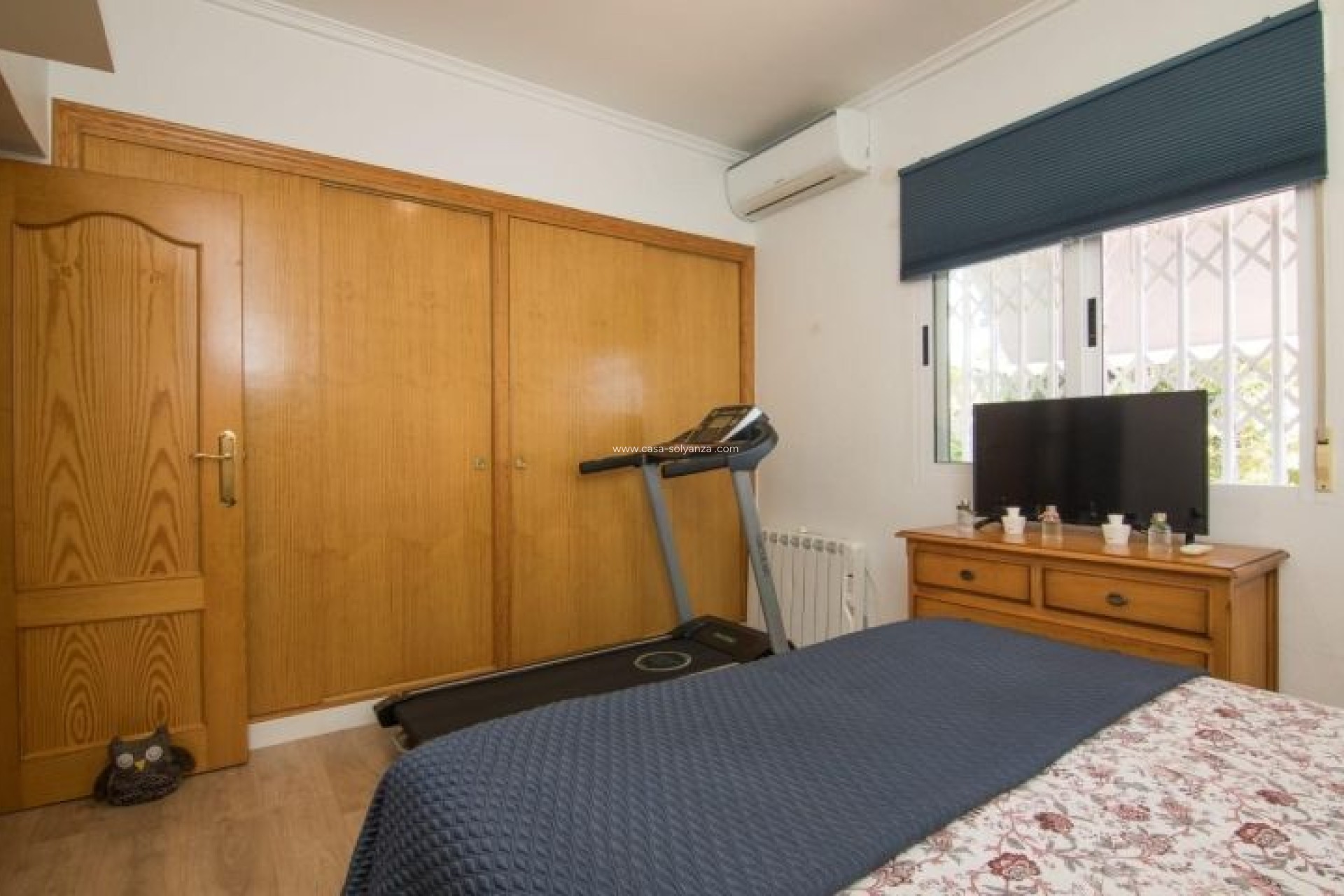 Resale - Villa - Elche