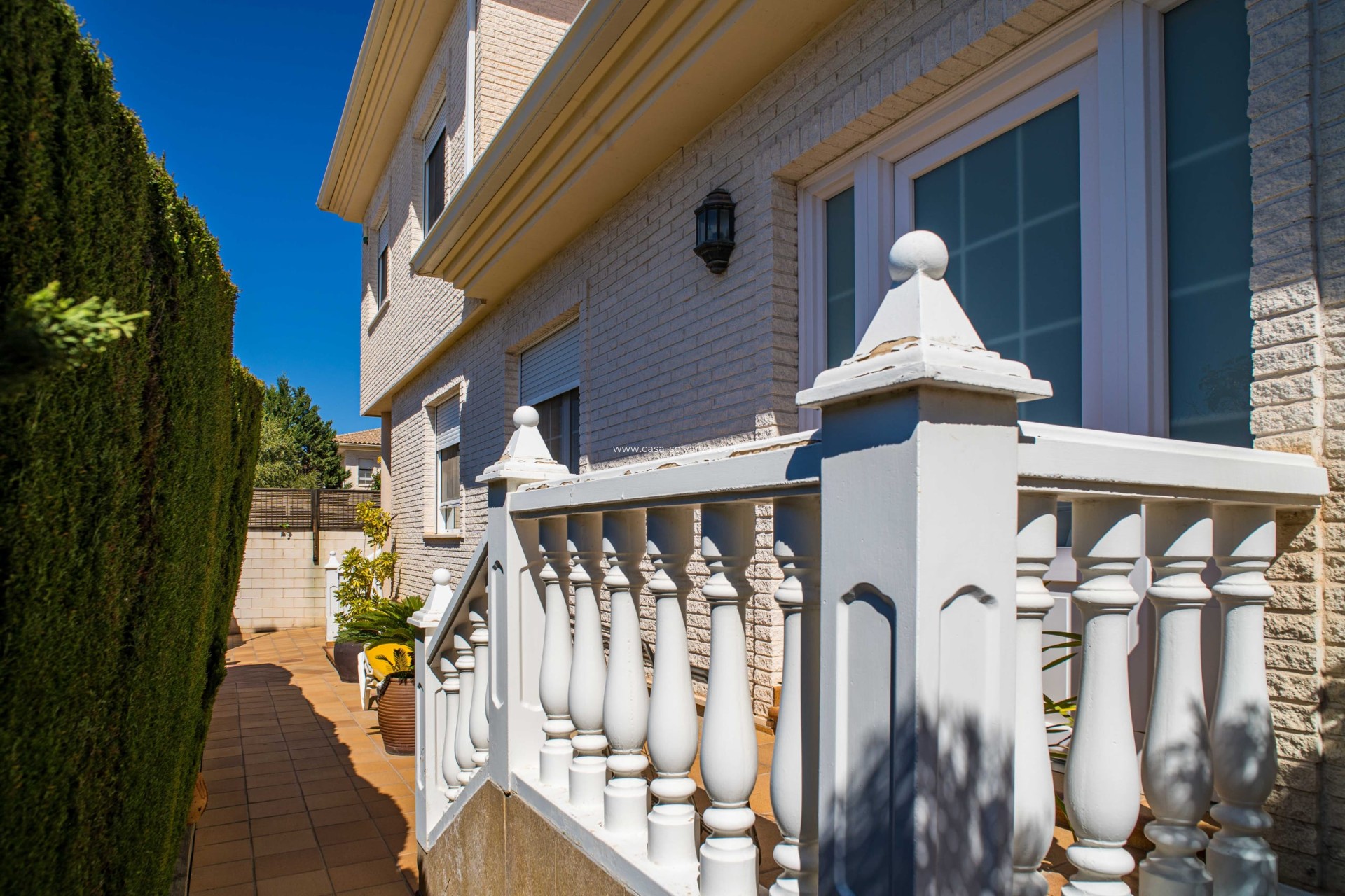 Resale - Villa - Elda