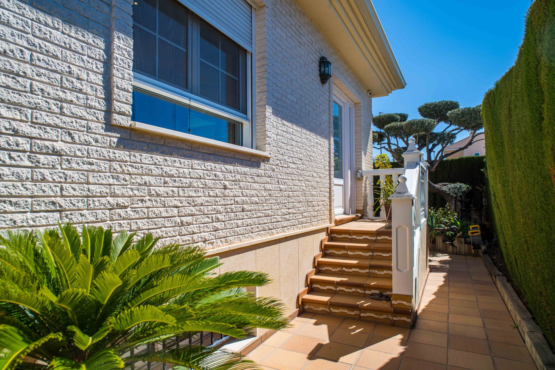 Resale - Villa - Elda