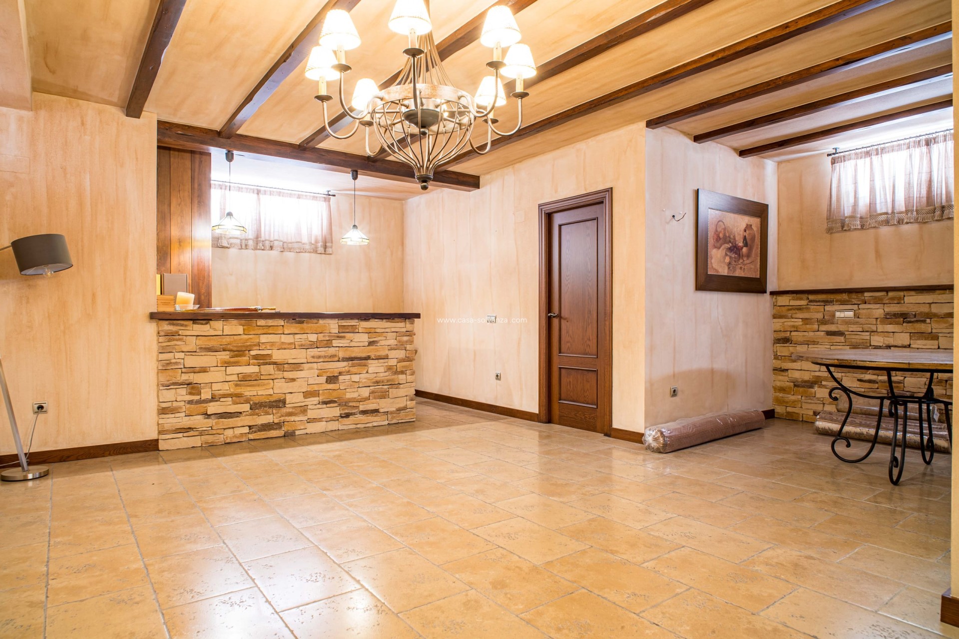 Resale - Villa - Elda