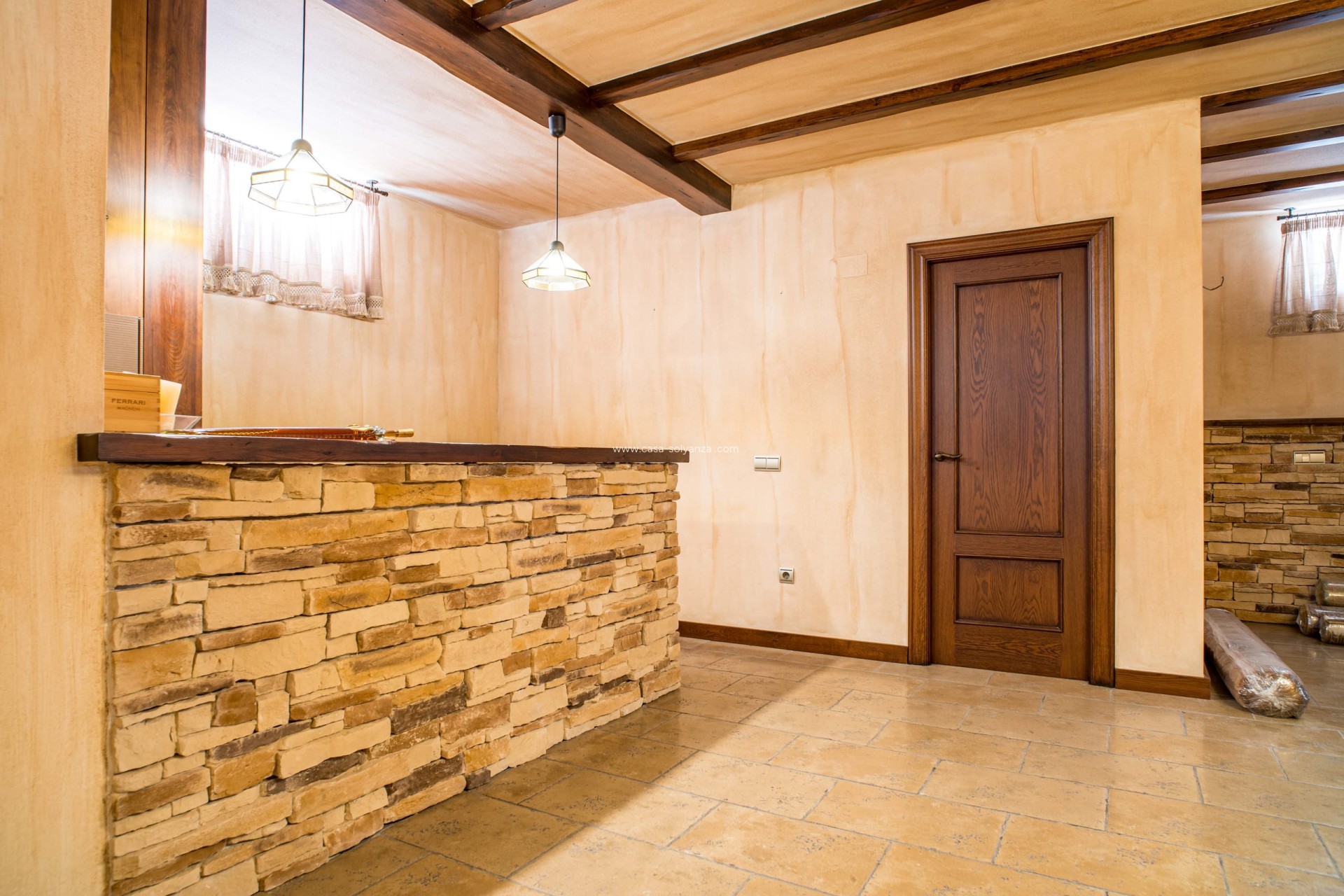 Resale - Villa - Elda