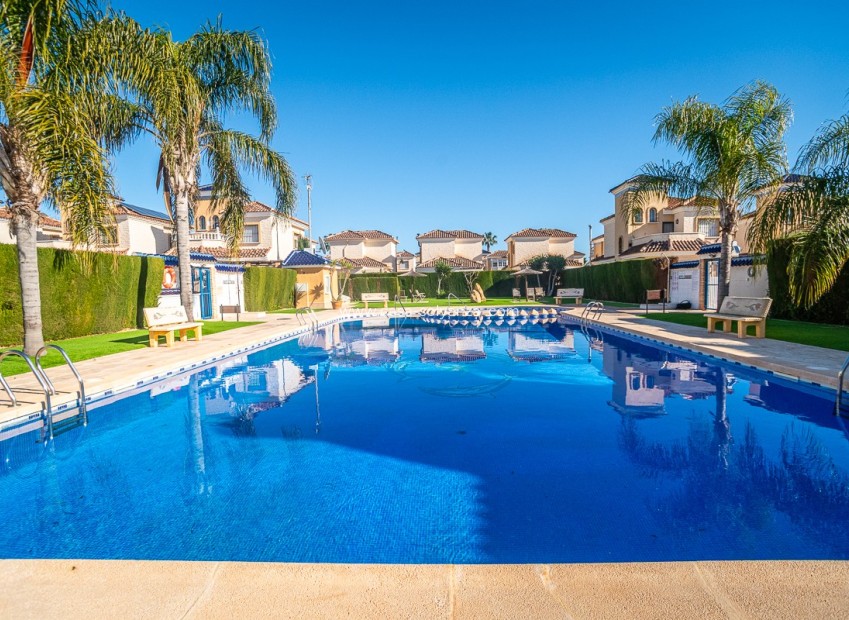 Resale - Villa - Guardamar del Segura - EL RASO
