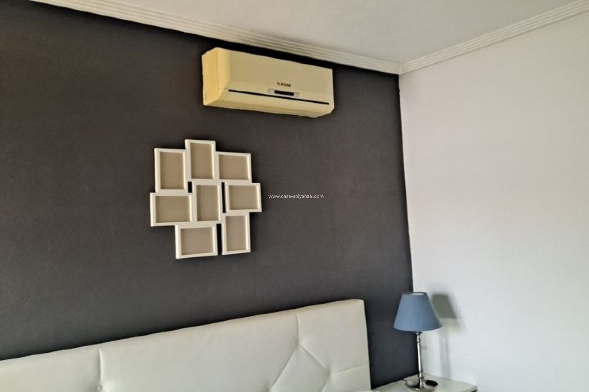 Resale - Villa - Hondón de las Nieves - Inland