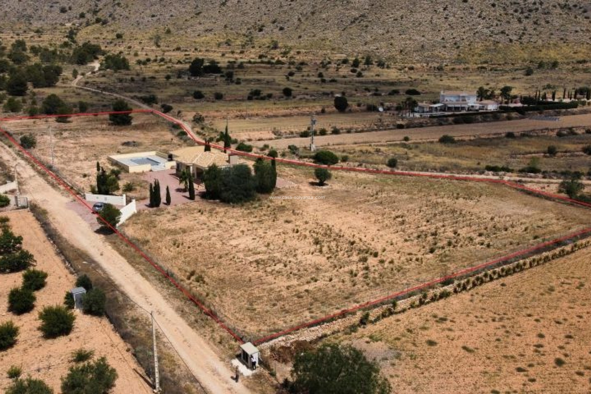 Resale - Villa - Hondón de las Nieves - Inland