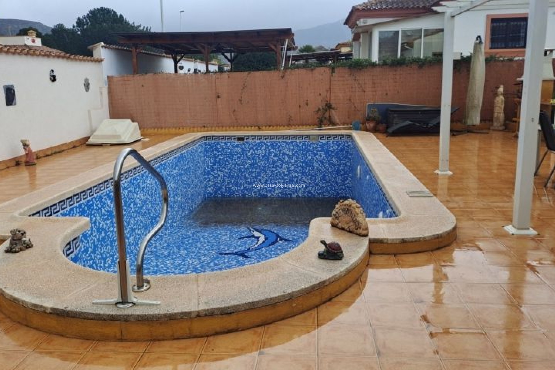 Resale - Villa - Hondón de las Nieves - Inland