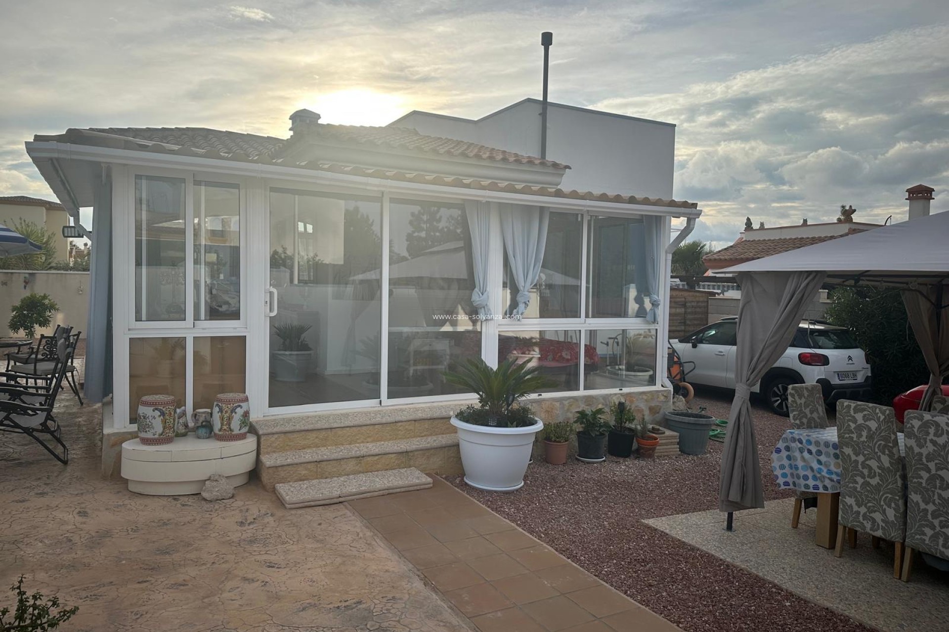 Resale - Villa - Hondón de las Nieves - Inland