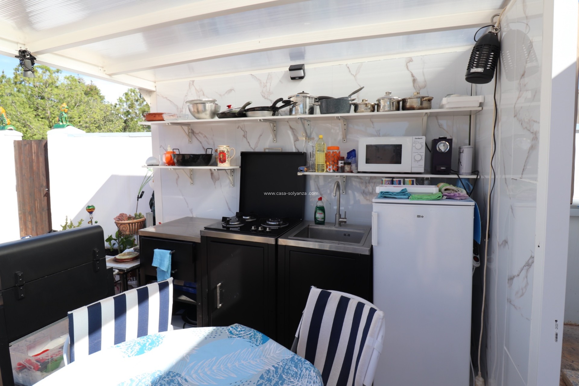 Resale - Villa - Hondón de las Nieves - Inland