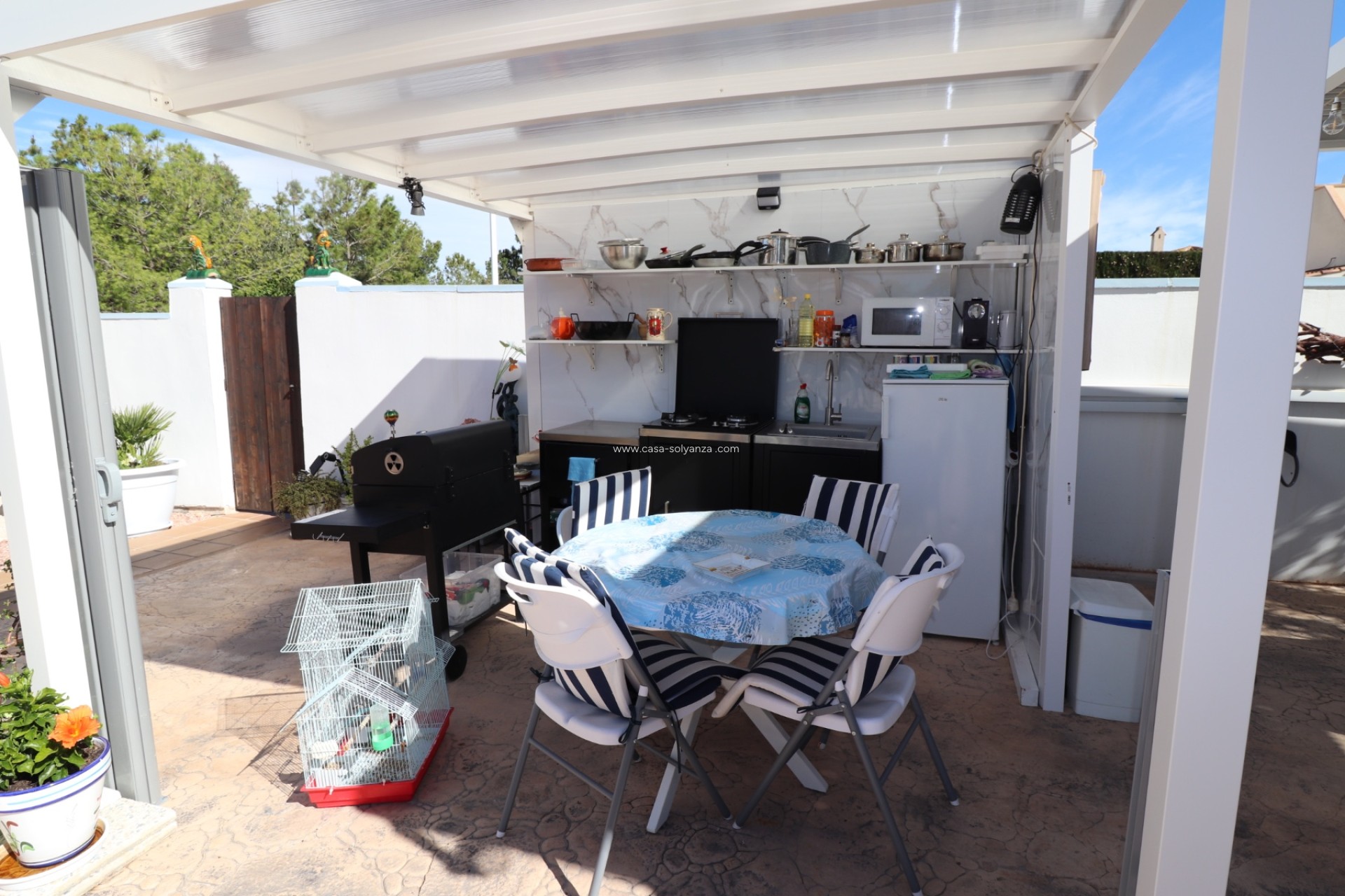 Resale - Villa - Hondón de las Nieves - Inland