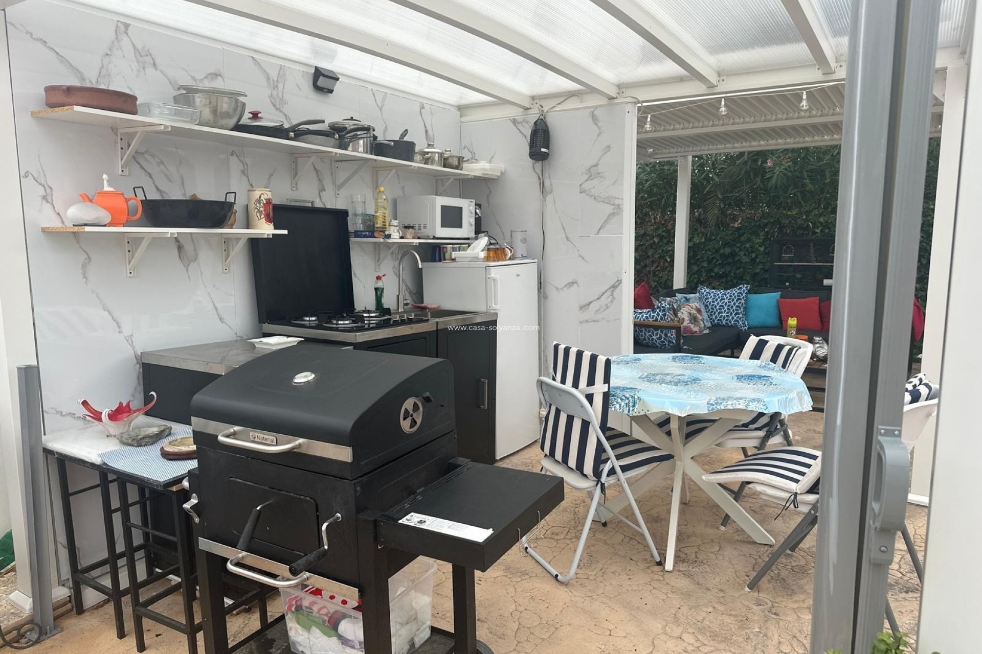 Resale - Villa - Hondón de las Nieves - Inland