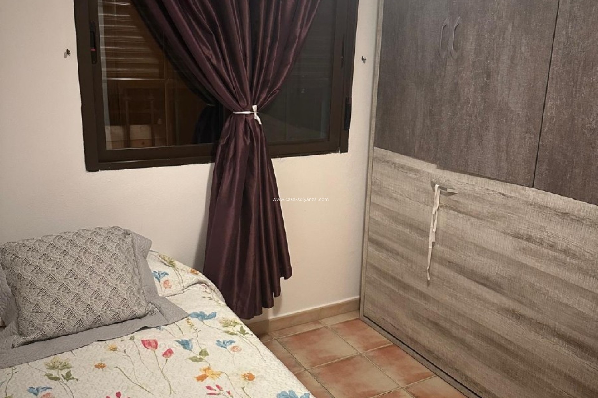 Resale - Villa - Hondón de las Nieves - Inland