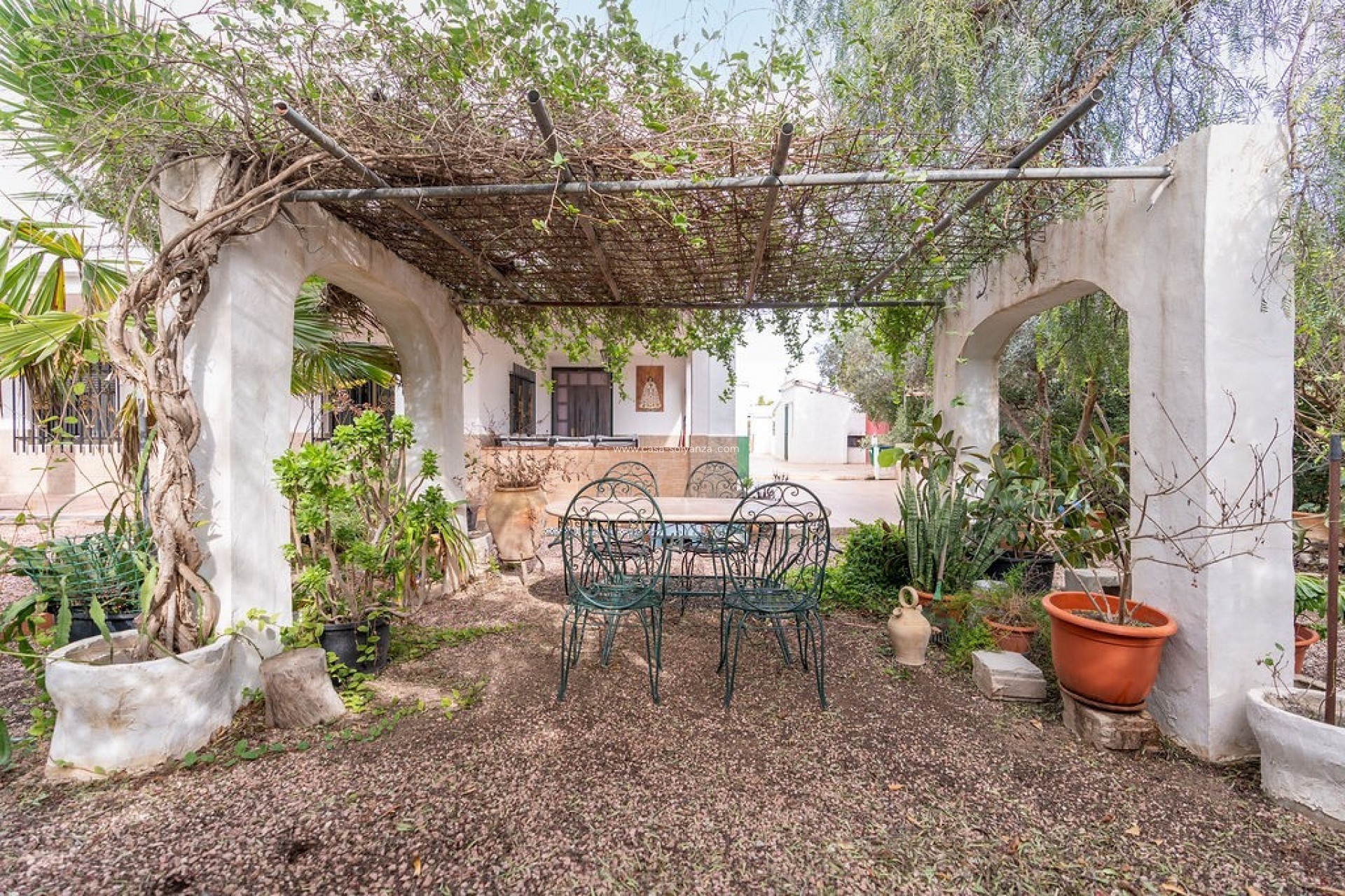 Resale - Villa - Hondón de las Nieves - Inland