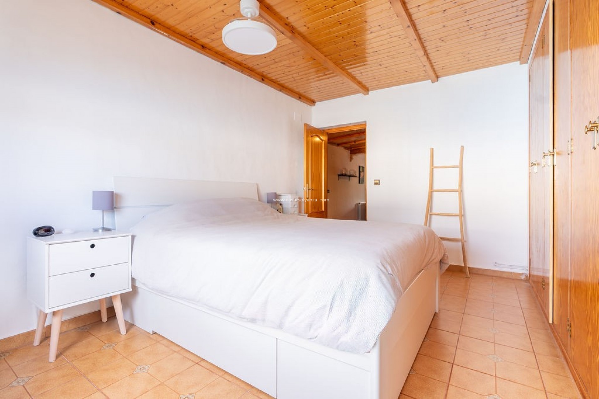 Resale - Villa - Hondón de las Nieves - Inland