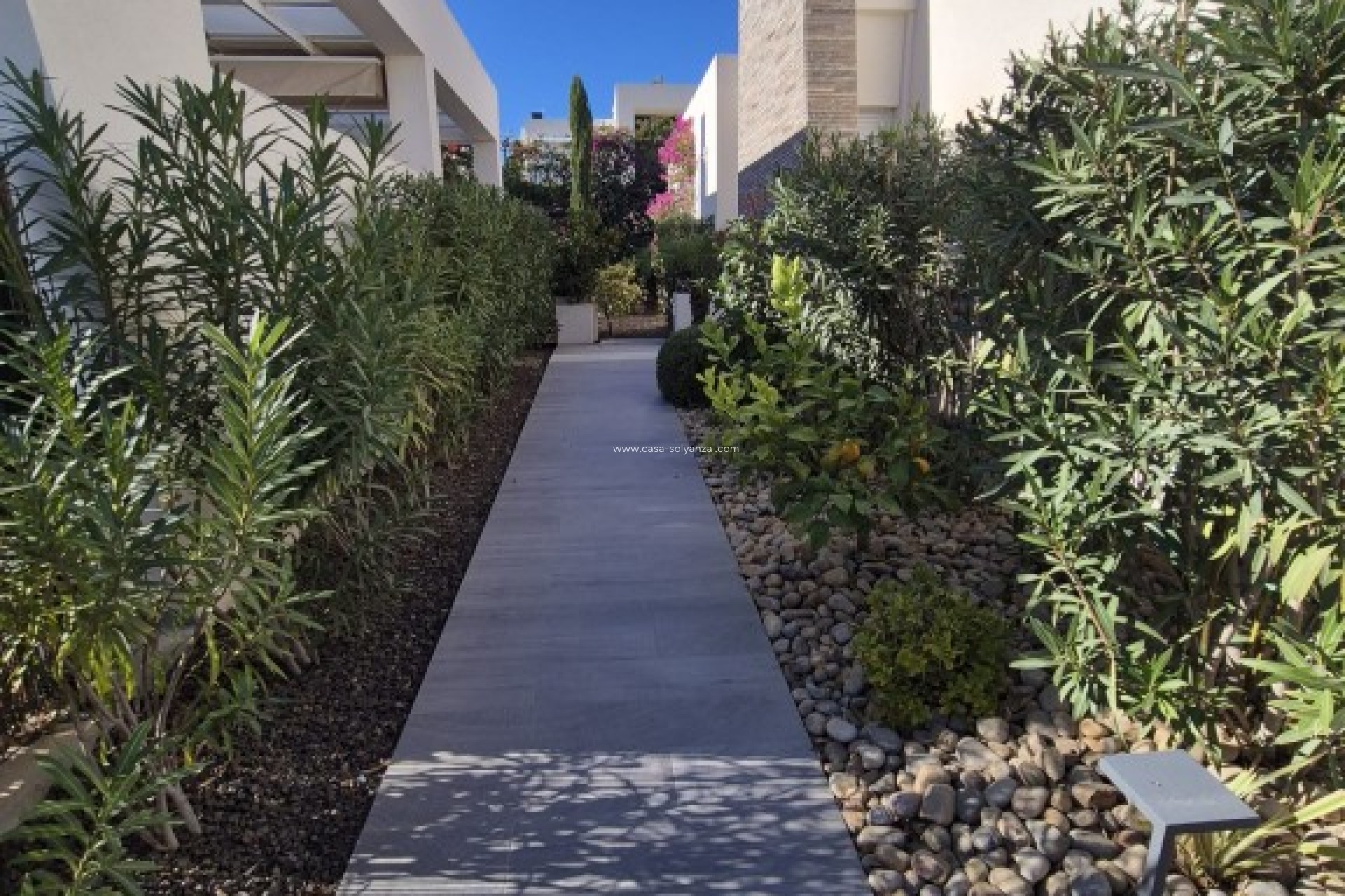 Resale - Villa - La Finca Golf - Inland