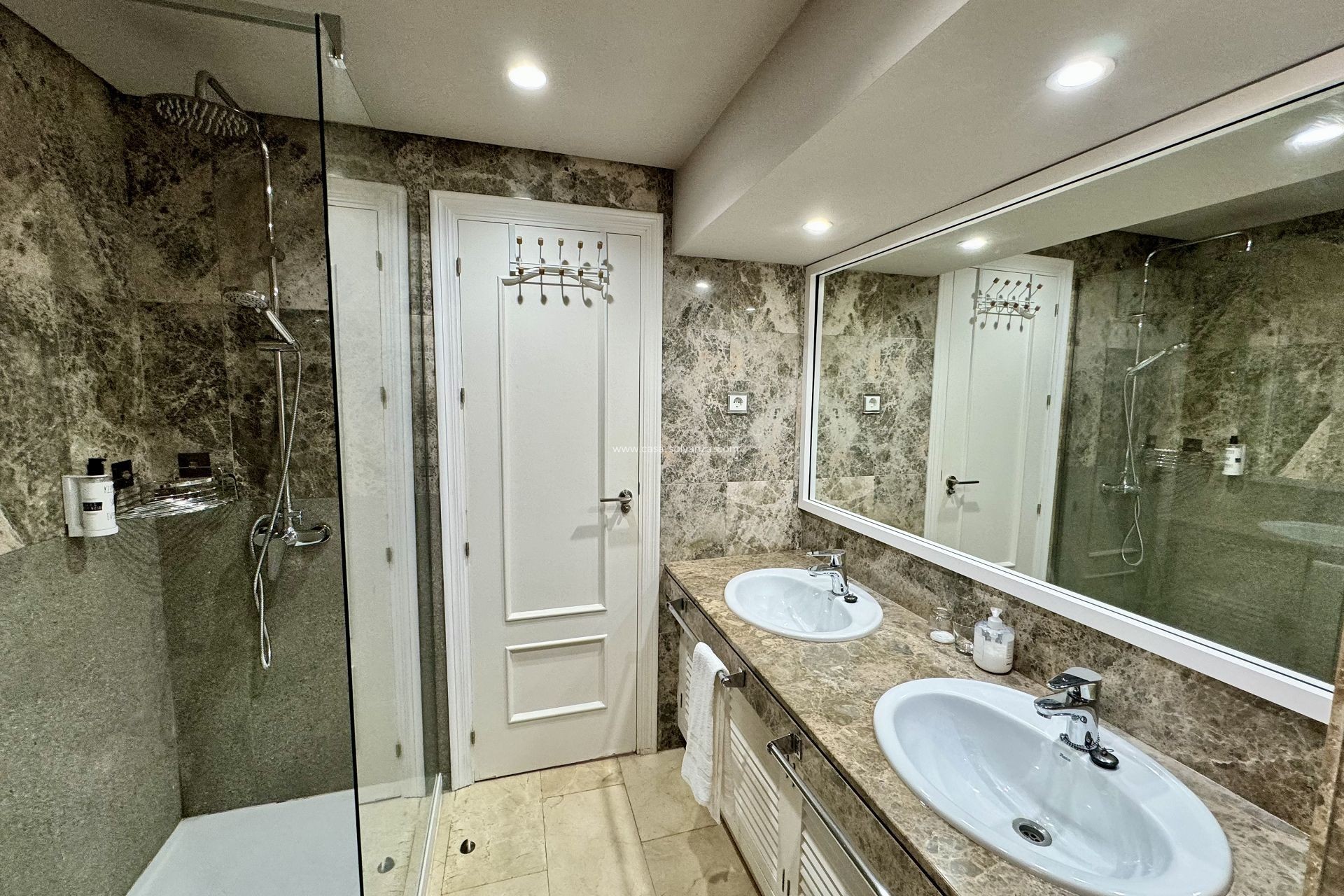 Resale - Villa - La Manga del Mar Menor - Costa Calida