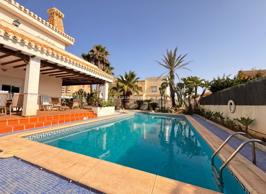 Resale - Villa - La Manga del Mar Menor - Costa Calida