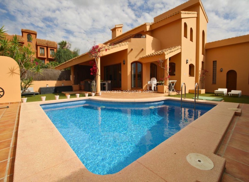 Resale - Villa - La Manga del Mar Menor - Costa Calida