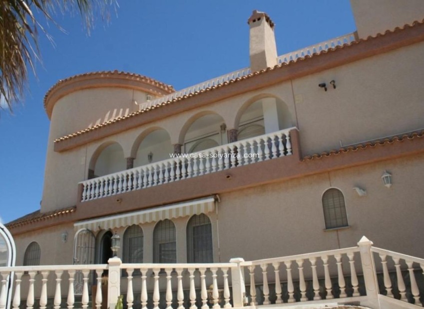 Resale - Villa - La Manga del Mar Menor - Km 17