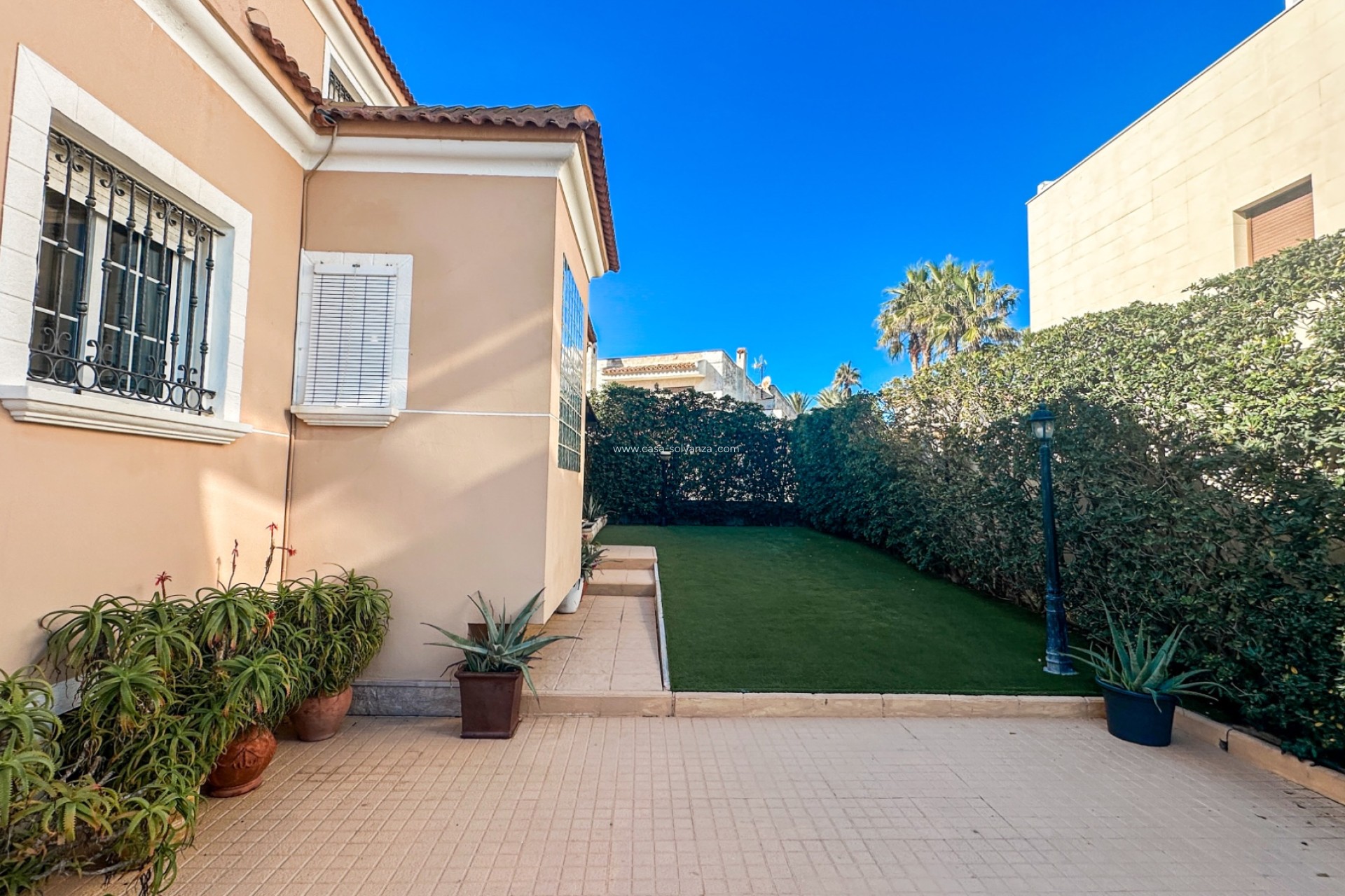 Resale - Villa - La Mata - Costa Blanca