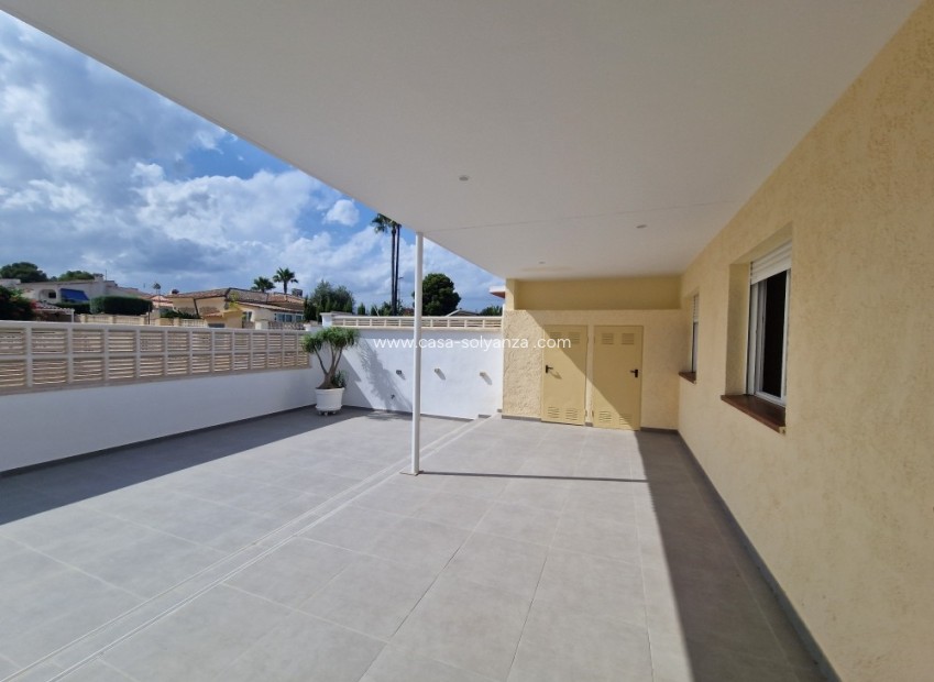 Resale - Villa - La Nucía - Costa Blanca