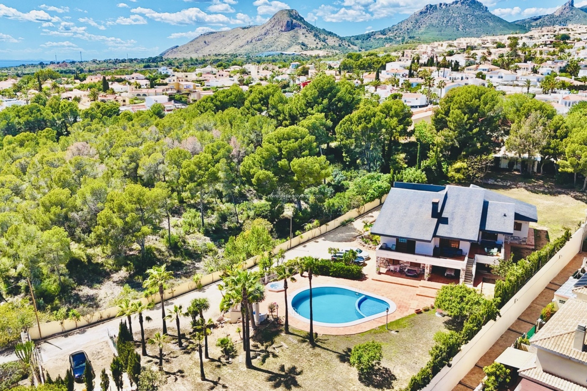 Resale - Villa - La Nucía - Costa Blanca