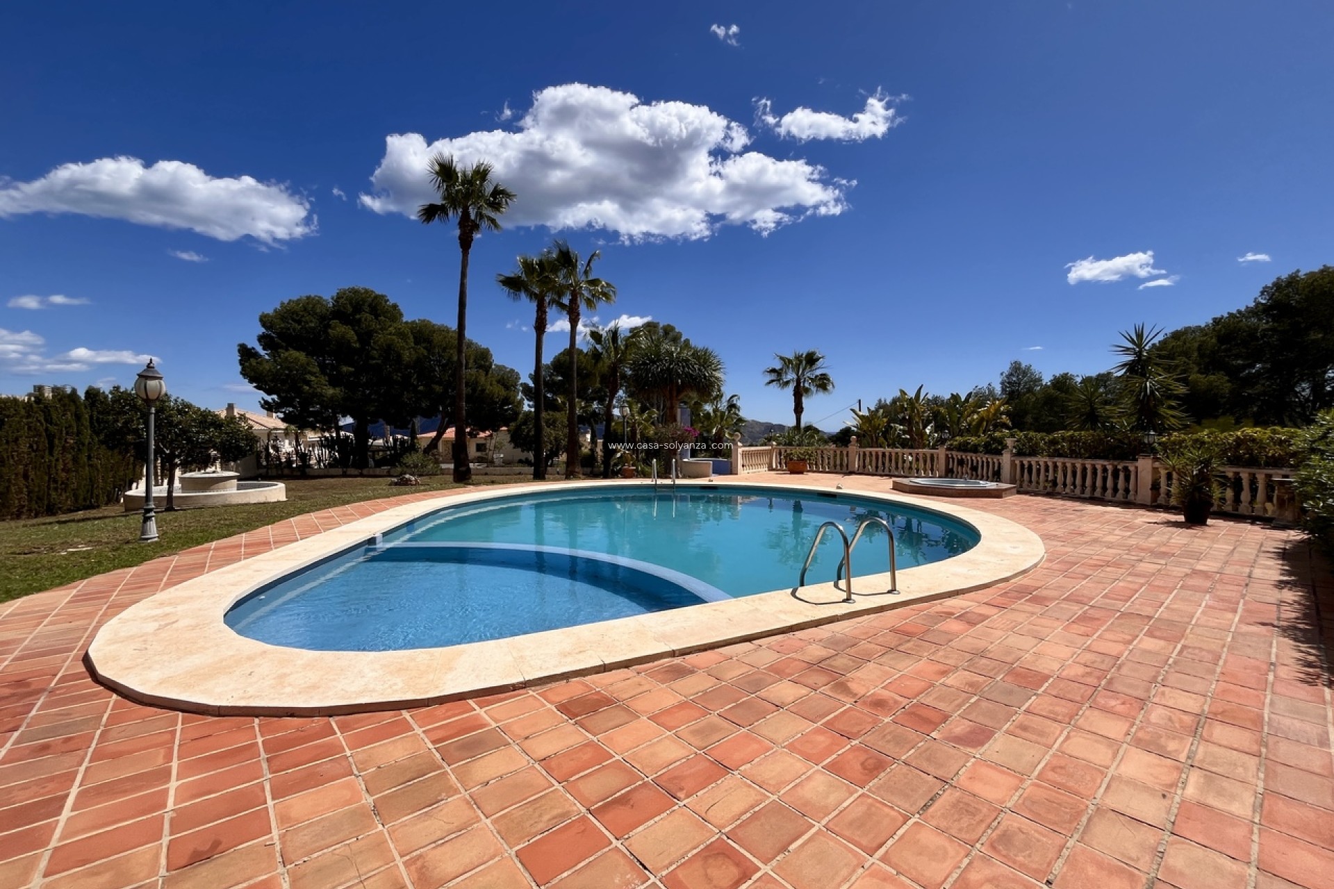 Resale - Villa - La Nucía - Costa Blanca