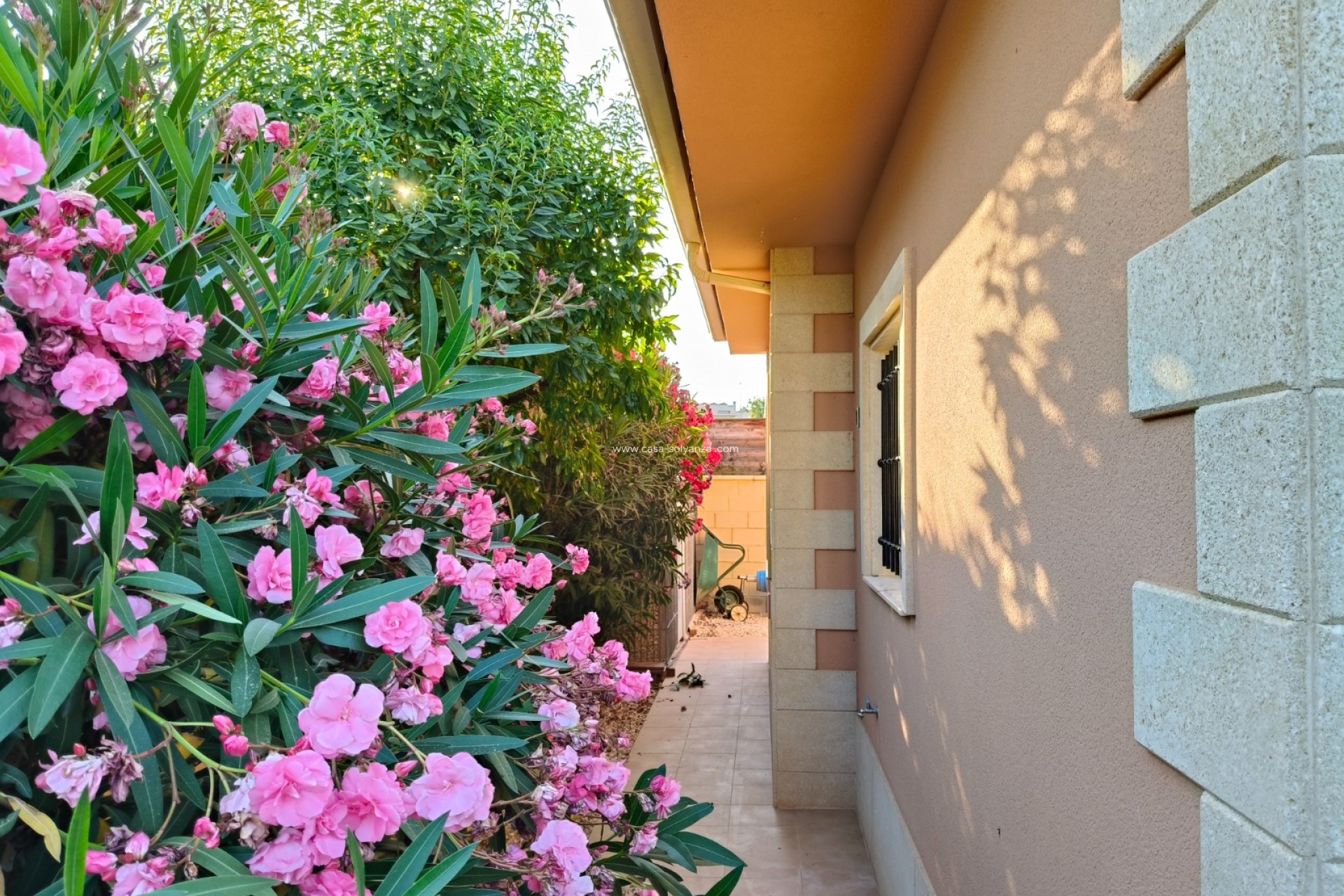 Resale - Villa - La Romana - Inland