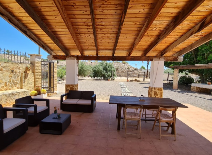 Resale - Villa - La Romana - Inland