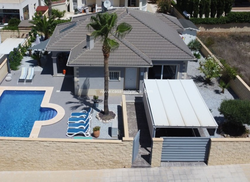 Resale - Villa - La Romana - Inland