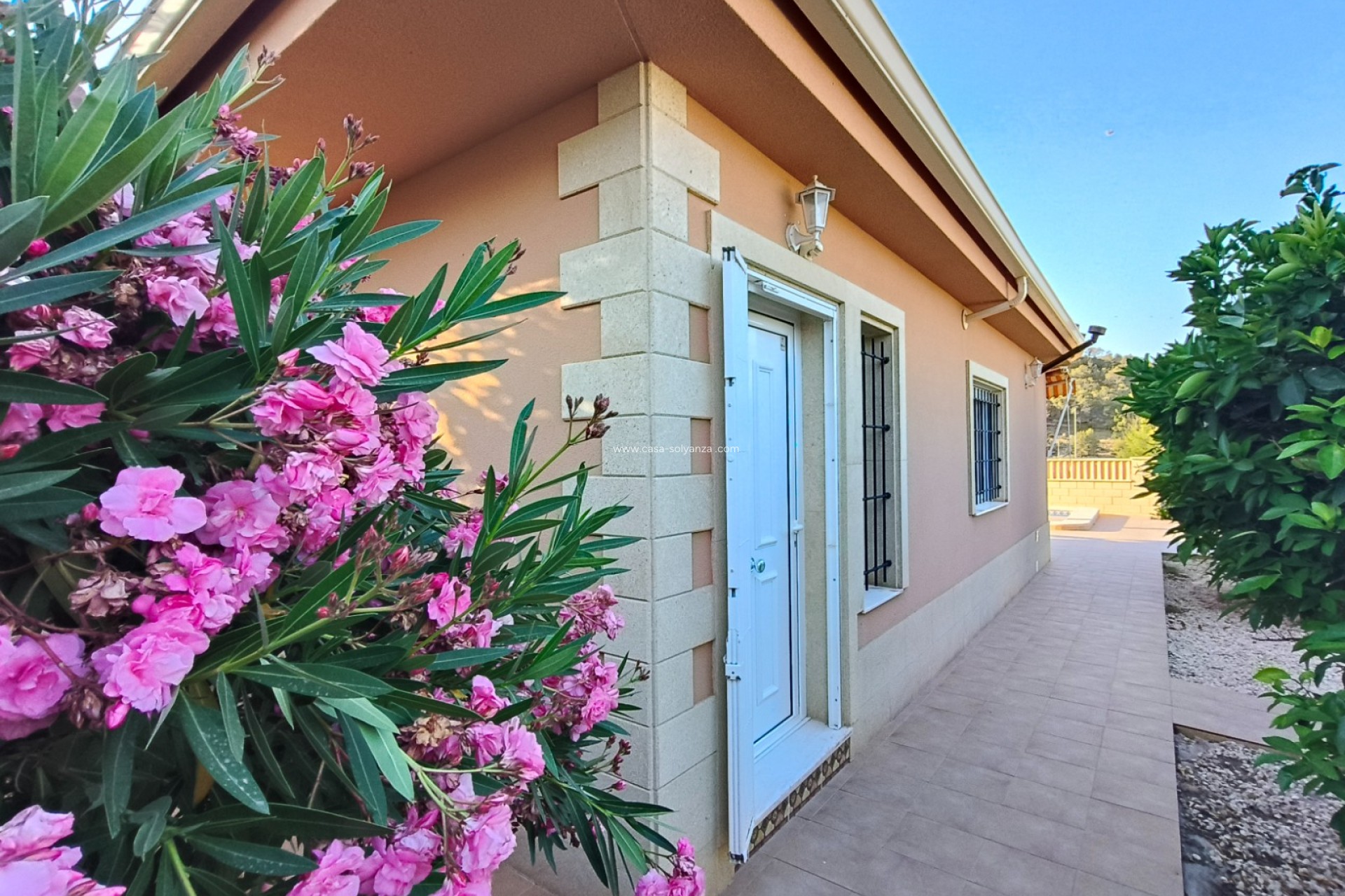 Resale - Villa - La Romana - Inland