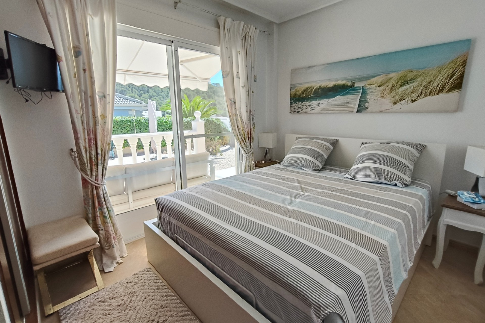 Resale - Villa - La Romana - Inland