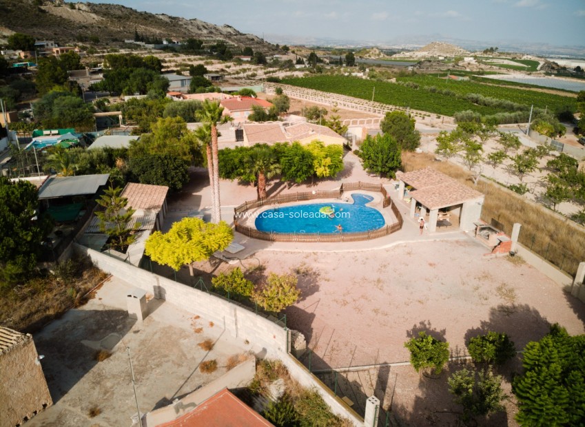Resale - Villa - La Romana - Inland