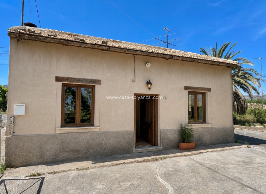 Resale - Villa - La Romana - Inland