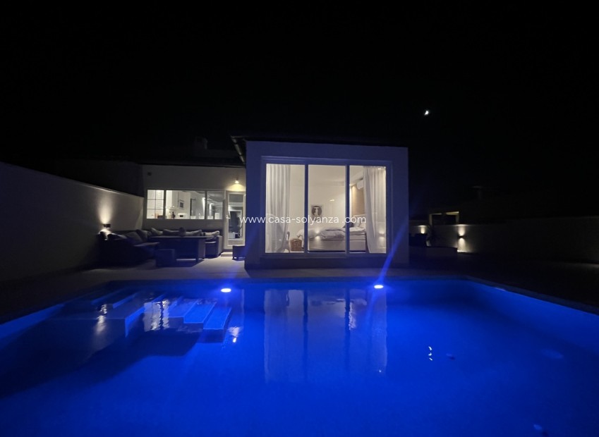 Resale - Villa - La Siesta - Costa Blanca