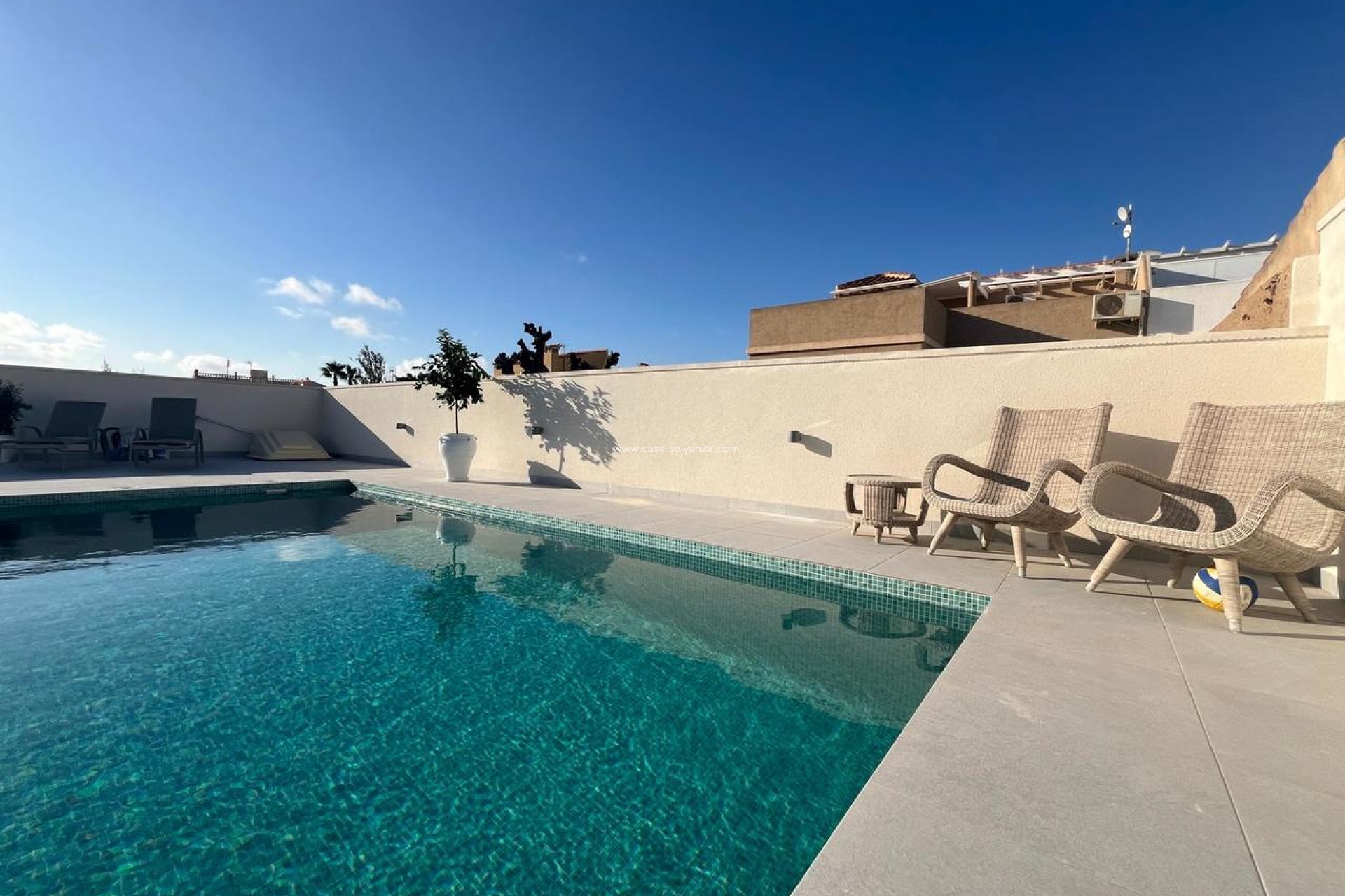 Resale - Villa - La Siesta - Costa Blanca
