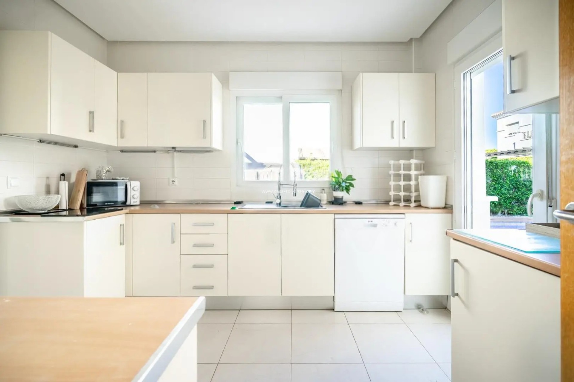 Resale - Villa - La Torre Golf Resort - Inland