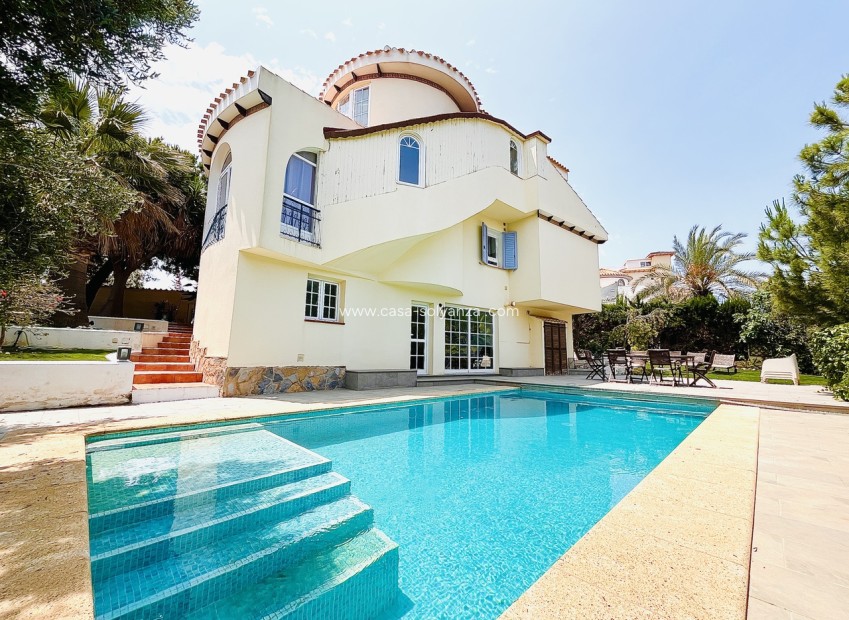 Resale - Villa - La Zenia - Costa Blanca