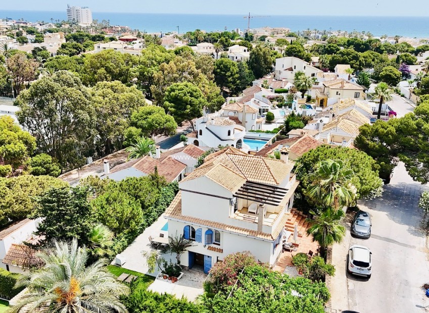 Resale - Villa - La Zenia - Costa Blanca