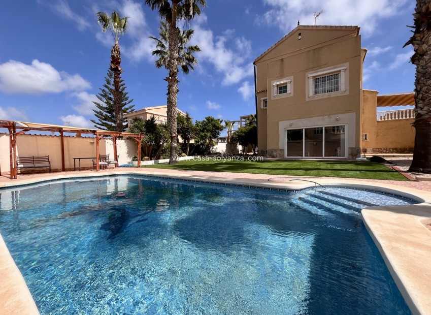 Resale - Villa - La Zenia - Costa Blanca