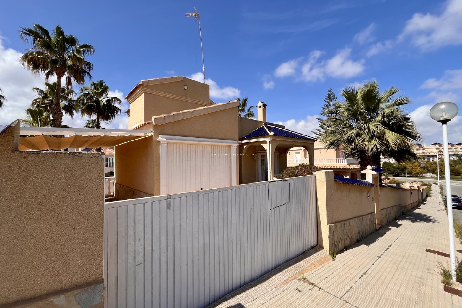 Resale - Villa - La Zenia - Costa Blanca